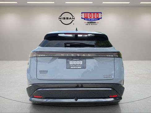 Used 2025 Nissan Ariya AWD image 3
