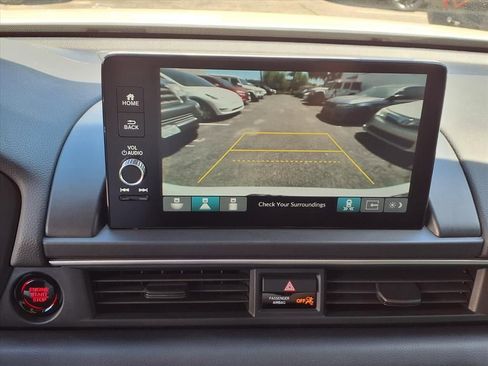 Used 2024 Honda Pilot Touring image 21