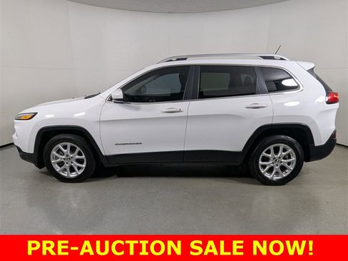 Used 2018 Jeep Cherokee Latitude image 4