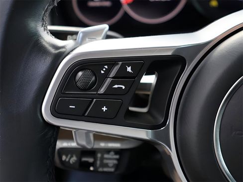 Used 2023 Porsche Cayenne GTS image 30