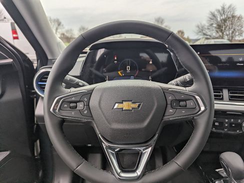 New 2026 Chevrolet Trax LT w/ Driver Confidence Package image 25