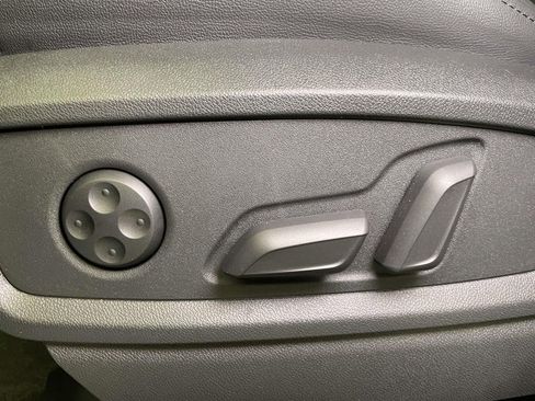 New 2025 Audi Q5 2.0T Premium Plus image 17