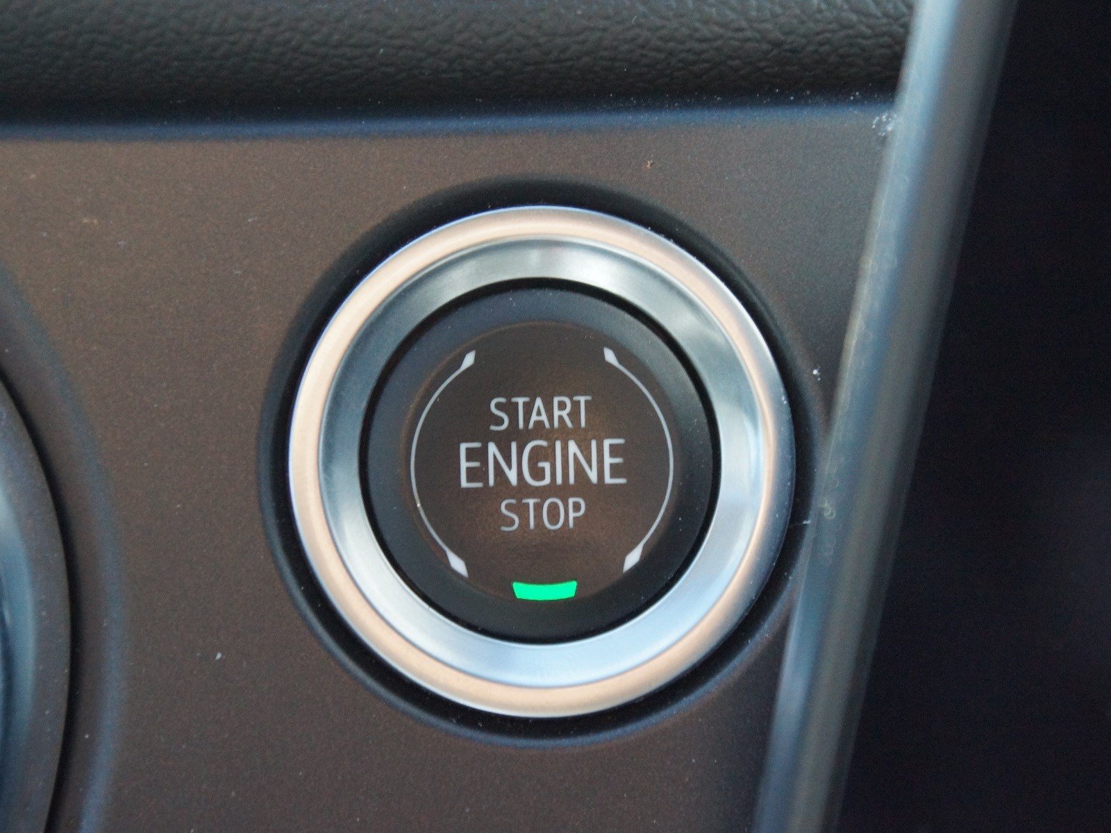 Used 2025 Chevrolet Blazer LT FWD image 8