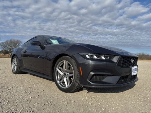 Used 2024 Ford Mustang Premium image 8