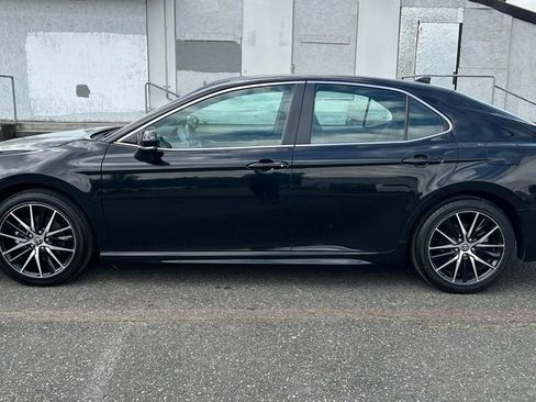 Certified 2024 Toyota Camry SE w/ Cold Weather Package FWD image 8