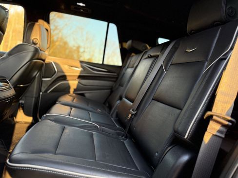 Certified 2023 Cadillac Escalade Sport w/ LPO, ONYX Package image 13