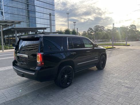 Used 2017 GMC Yukon Denali w/ Open Road Package AWD/4WD image 22
