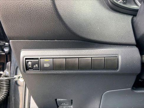 Used 2021 Toyota Corolla LE FWD image 33
