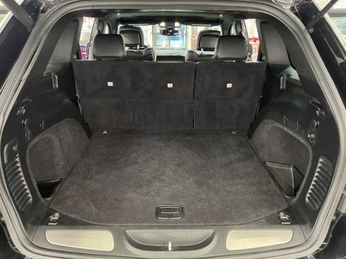 Used 2018 Jeep Grand Cherokee Limited image 40