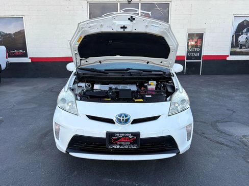 Used 2014 Toyota Prius One image 14