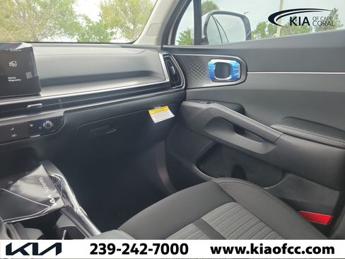 New 2026 Kia Sorento LX FWD image 17