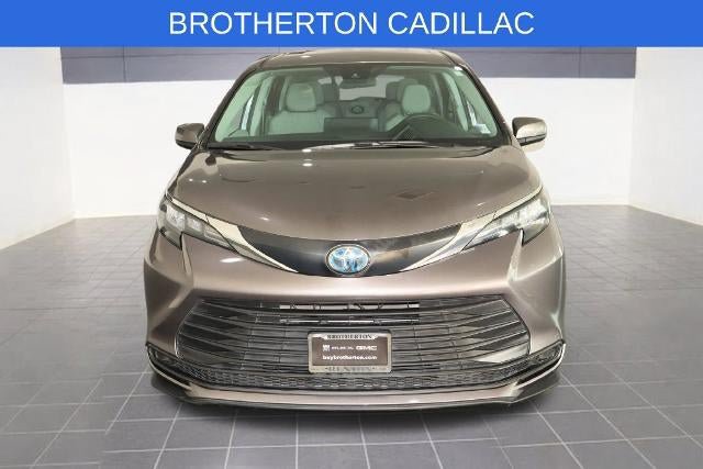 Used 2024 Toyota Sienna LE AWD/4WD image 10