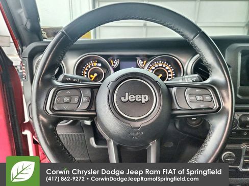Used 2022 Jeep Gladiator Sport image 21