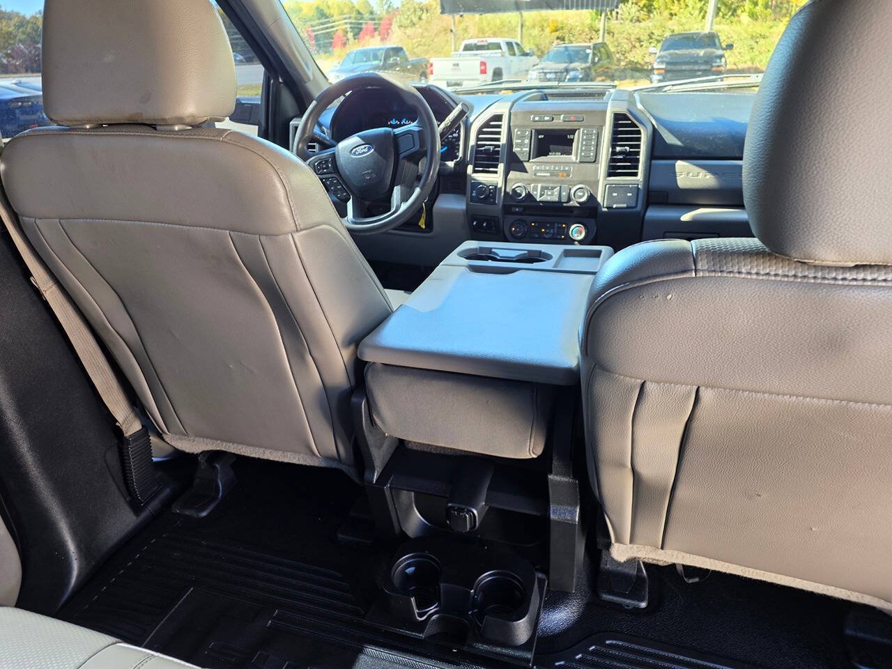 Used 2017 Ford F250 XL w/ Power Equipment Group AWD/4WD image 23