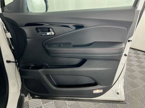 Used 2023 Honda Ridgeline Black Edition image 31