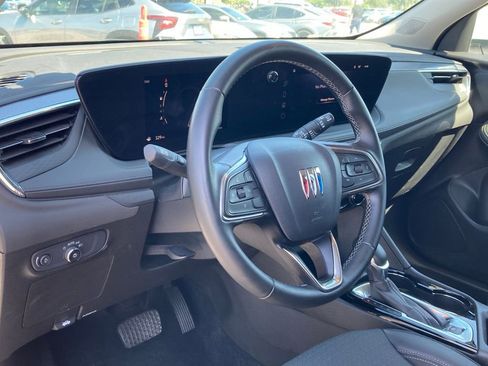 Used 2025 Buick Encore GX Preferred image 6