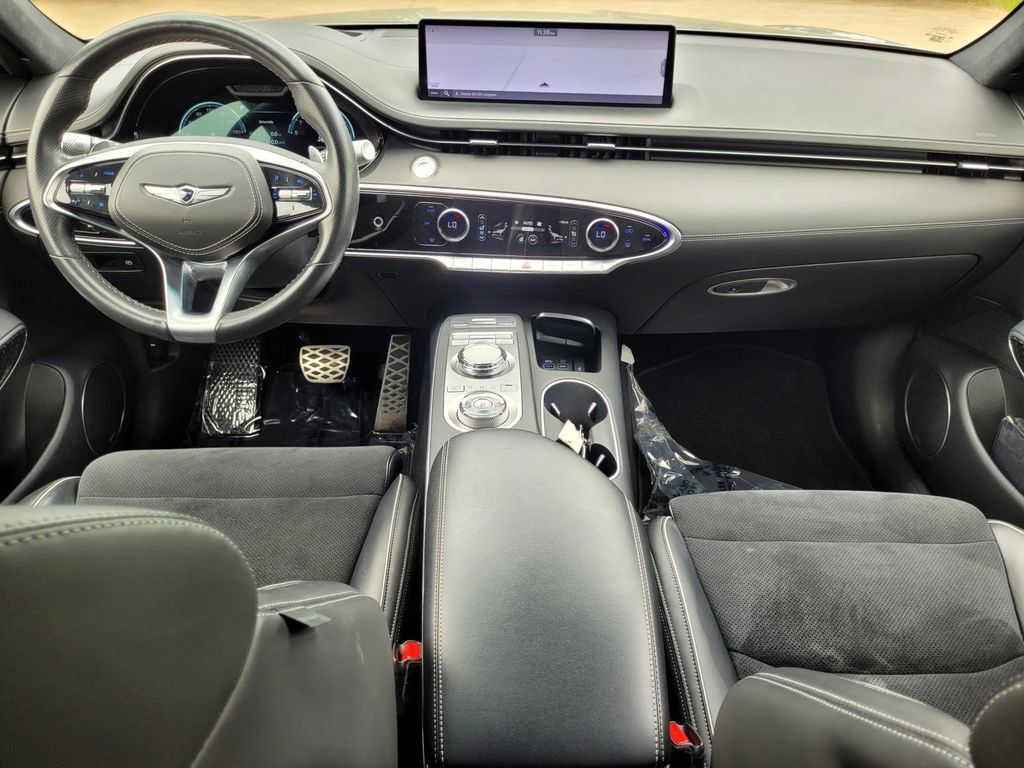 Used 2022 Genesis GV70 3.5T Sport w/ Sport Prestige Package AWD/4WD image 17