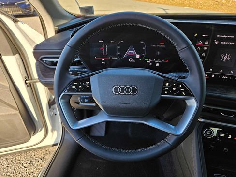 New 2025 Audi Q5 Premium Plus AWD/4WD image 9