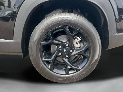 New 2026 Chevrolet Trax LT w/ Midnight Edition FWD image 35