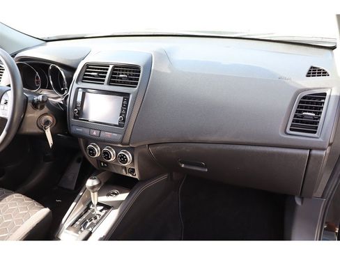 Used 2024 Mitsubishi Outlander Sport AWD image 16