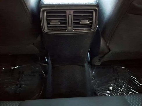 Used 2021 Nissan Rogue Sport S image 13