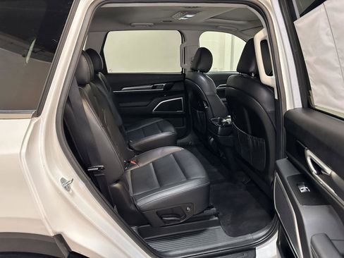 Used 2020 Kia Telluride S image 36