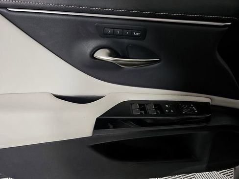 Certified 2025 Lexus ES 350 w/ Premium Package image 14