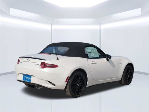 New 2026 MAZDA MX-5 Miata Club w/ Interior Package RWD image 6