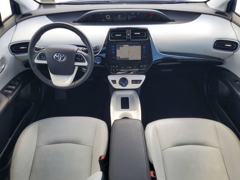 Used 2018 Toyota Prius Three Touring FWD image 28