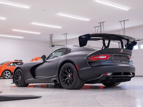 Used 2017 Dodge Viper GTC w/ ACR Package RWD image 9