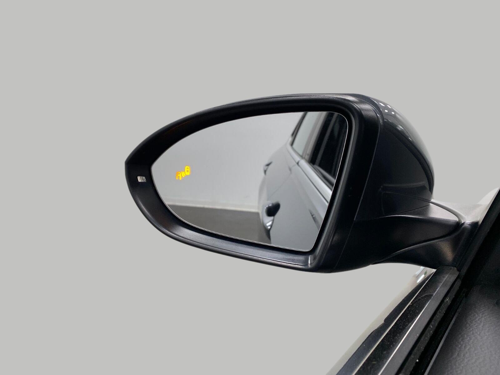 Used 2024 Volkswagen Jetta SEL FWD image 19