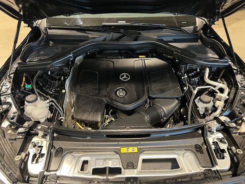 Used 2025 Mercedes-Benz GLC 350e 4MATIC image 50