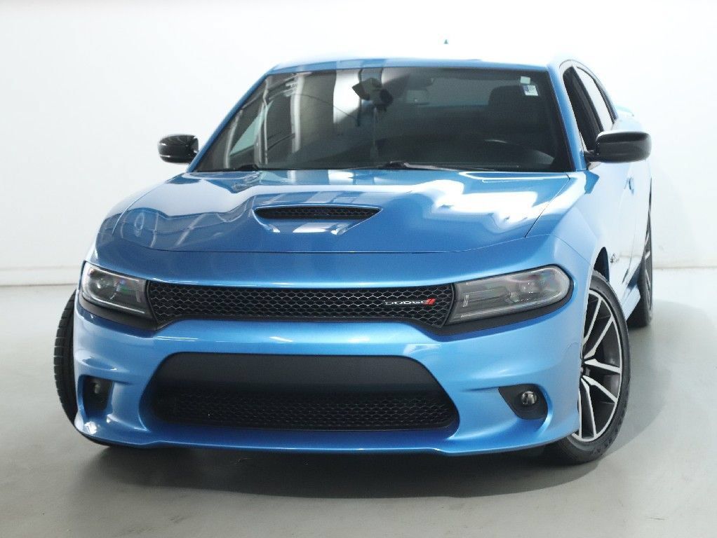 Used 2023 Dodge Charger R/T w/ Plus Group RWD image 3
