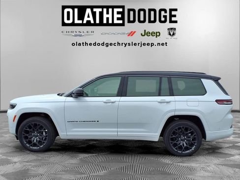 New 2026 Jeep Grand Cherokee L Summit AWD/4WD image 19
