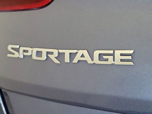 Used 2022 Kia Sportage EX FWD image 8