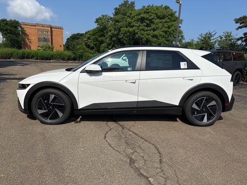 New 2025 Hyundai Ioniq 5 SEL image 4