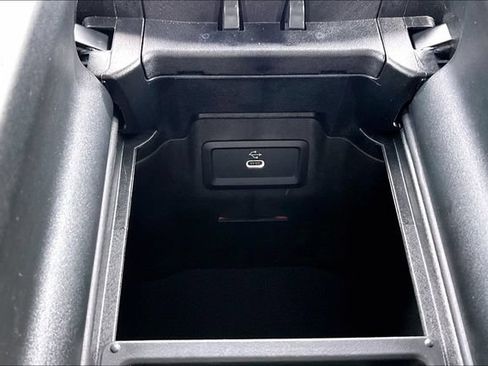 Certified 2026 Mercedes-Benz GLC 300 4MATIC image 19
