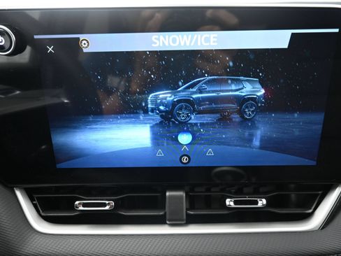 Used 2026 Chevrolet Equinox LT w/ Safety and Technology Package FWD image 22