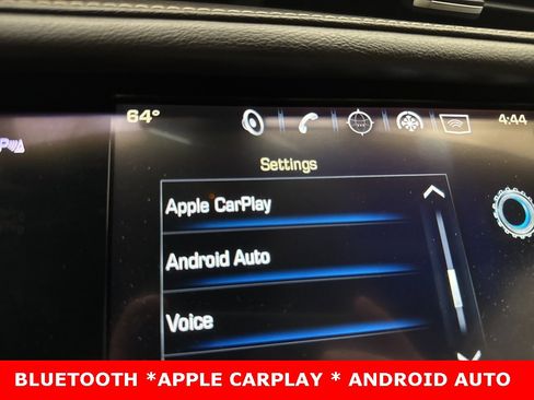 Used 2018 Cadillac XT5 AWD image 3