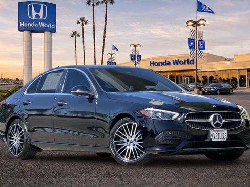 Used 2024 Mercedes-Benz C 300 Sedan image 2