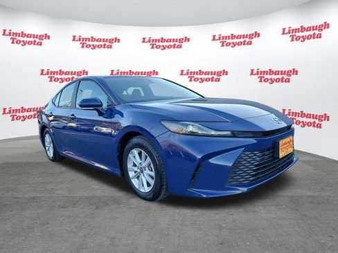 Used 2025 Toyota Camry LE image 20