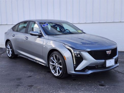 Used 2025 Cadillac CT5 Sport w/ Technology Package image 7