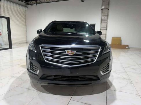 Used 2018 Cadillac XT5 Luxury w/ Driver Awareness Package FWD image 2