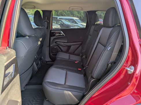 Used 2025 Mitsubishi Outlander ES AWD/4WD image 14