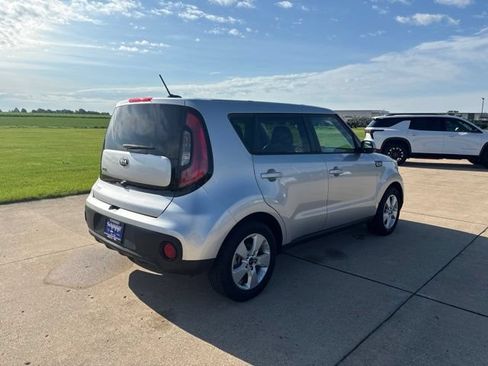 Used 2019 Kia Soul FWD image 8