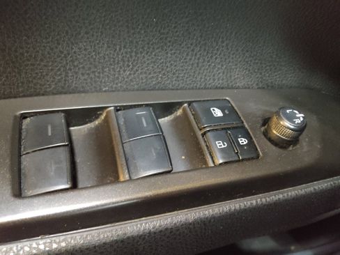 Used 2023 Toyota Camry SE image 27