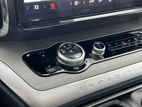 New 2026 Ford Expedition Platinum w/ Driver's Package image 22