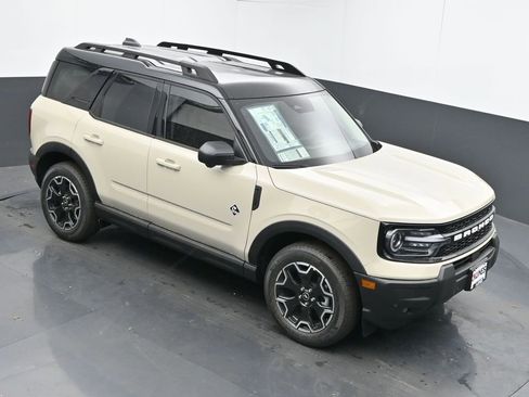 New 2025 Ford Bronco Sport Outer Banks w/ Outer Banks Tech Package+ image 36