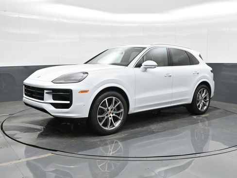 New 2026 Porsche Cayenne AWD/4WD image 1