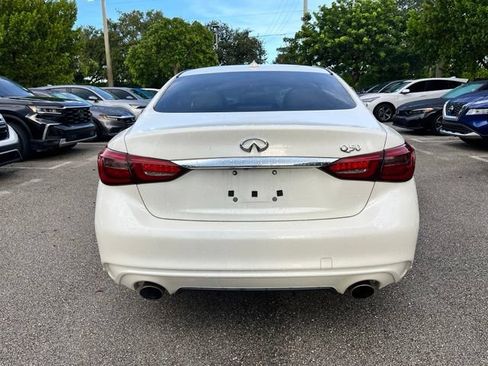 Used 2018 INFINITI Q50 Luxe w/ Cargo Package (L95) RWD image 5